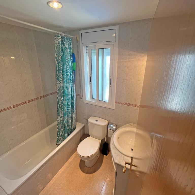 CASA EN VILAFORTUNY CON BARBACOA PISCINA COMUNITARIa - Two-Bedroom House - 3
