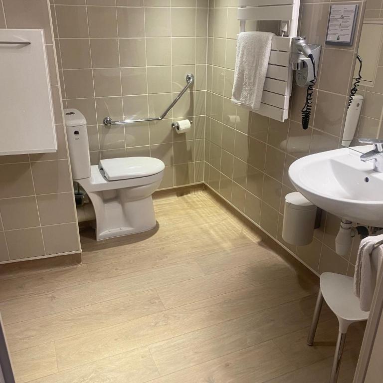 Hotel Le Richemont - Chambre Lit Queen-size - Accessible aux Personnes à Mobilité Réduite - 6