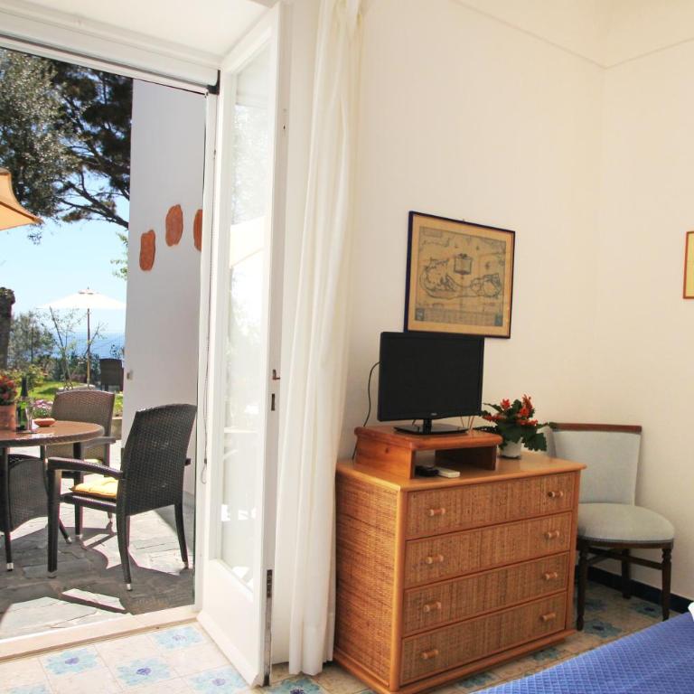 Casa Augusto B&B - Camera Familiare con Terrazza - 5