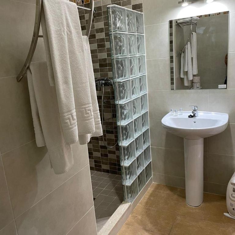 Habitación rural en Posada Los Caballos - Habitación Triple con baño privado - 3