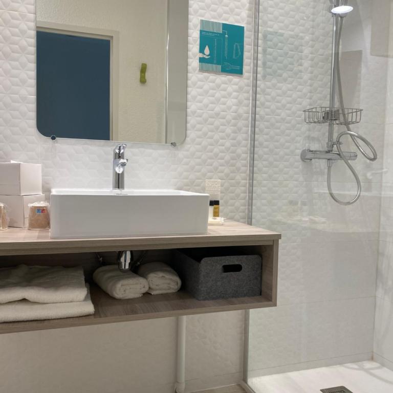 Hôtel Saint-Clair, côté Plage - Chambre Double - Côté Plage - 7
