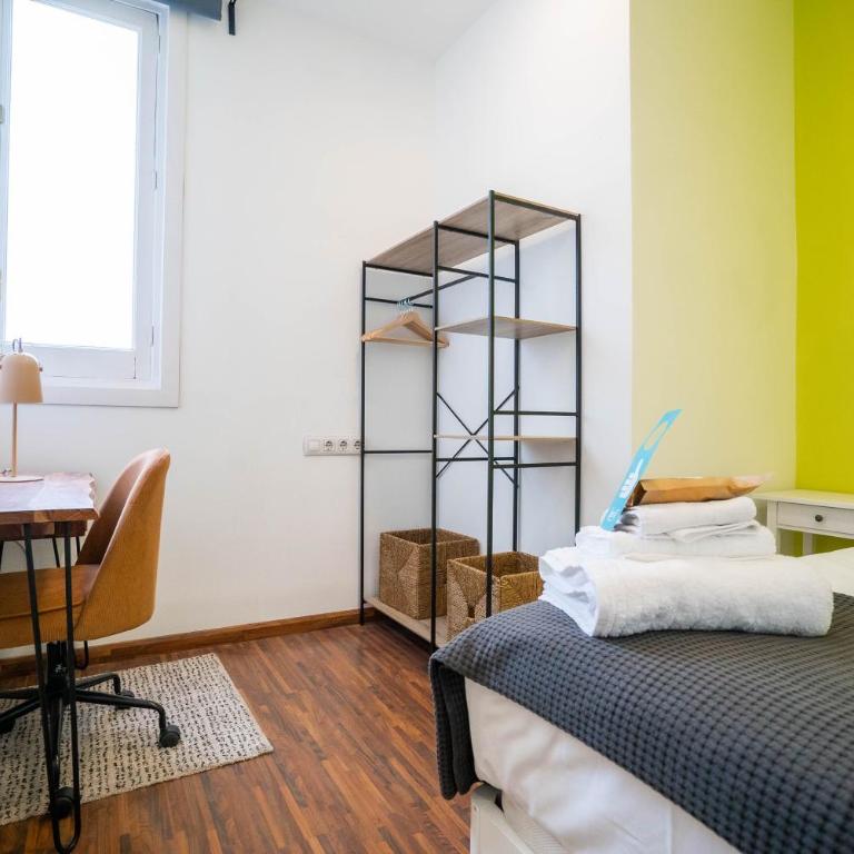 Live it Madrid Gran Vía - Single Room with Shared Bathroom - 7