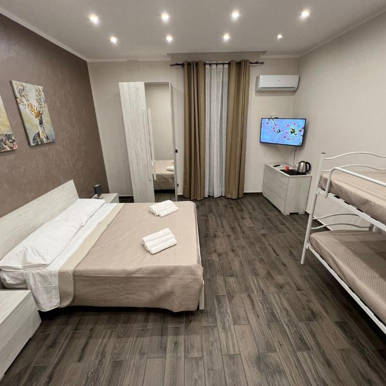 FUDDIA Room & Suite - Camera Quadrupla con Bagno Privato Esterno - 2