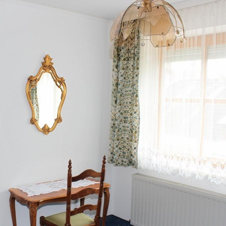 Gasthaus Stefaner - Budget Double Room - 2