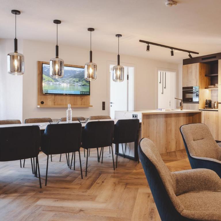 The Gast House Zell am See - Suite mit 3 Schlafzimmern und Sauna - 3