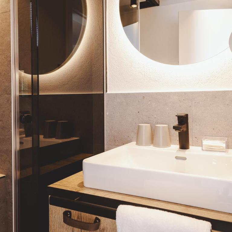 The Gast House Zell am See - Suite mit 3 Schlafzimmern und Sauna - 6