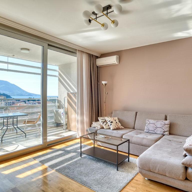 Apt "Budva" with Sea View and Garage Parking - Apartman sa Pogledom na More - 32