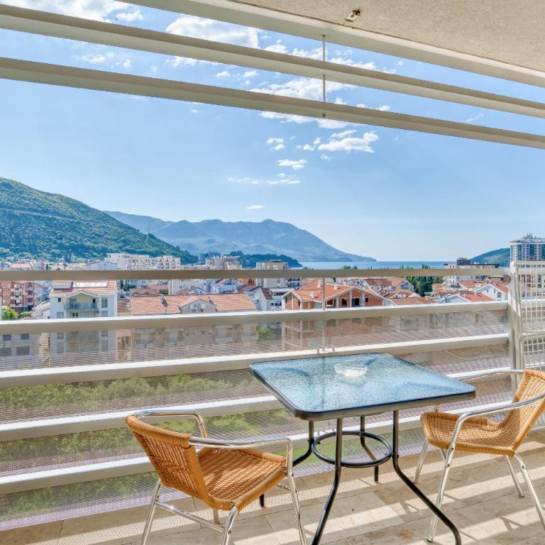 Apt "Budva" with Sea View and Garage Parking - Apartman sa Pogledom na More - 30