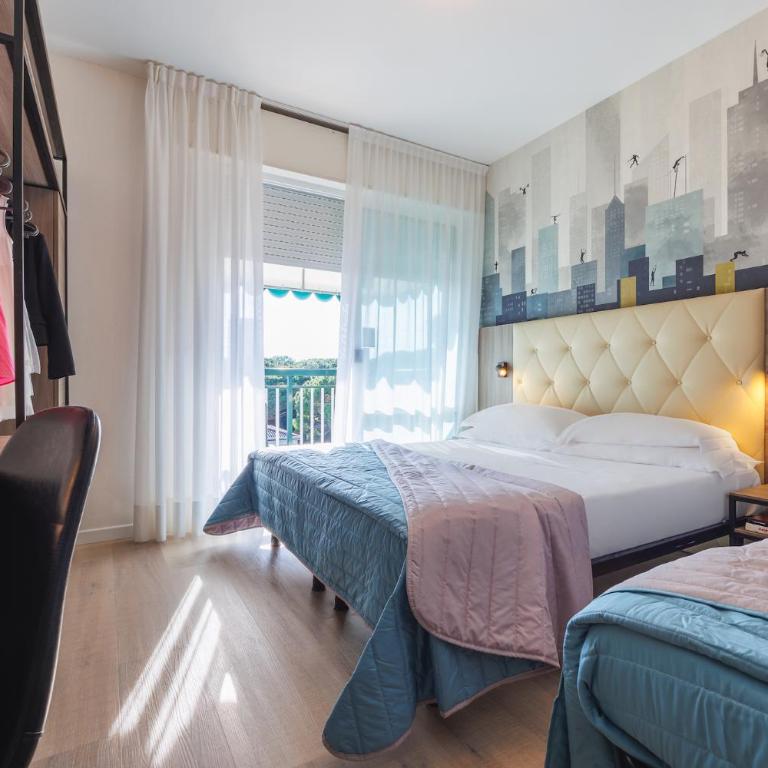 Hotel Picobello Pineta - Camera Familiare con Bagno Privato - 1