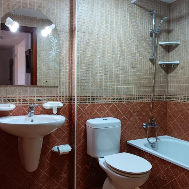 Brisas Fuerteventura: optic fiber,solarium,BBQ - Two-Bedroom Apartment - 22
