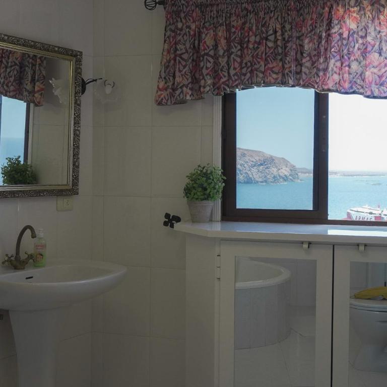 Tango House - Habitación Doble Deluxe con vistas al mar - 4