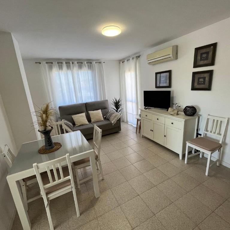 Apartamentos Sol y Mar Altamar - Apartment with Sea View - 14