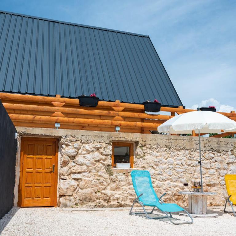Sweet Cottage - One-Bedroom House - 33