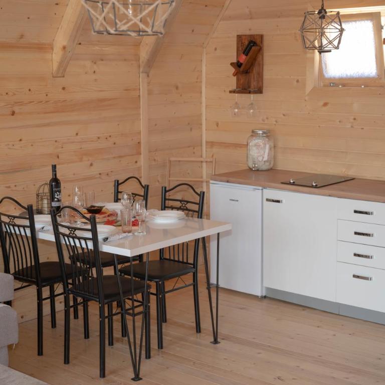 Sweet Cottage - One-Bedroom House - 41