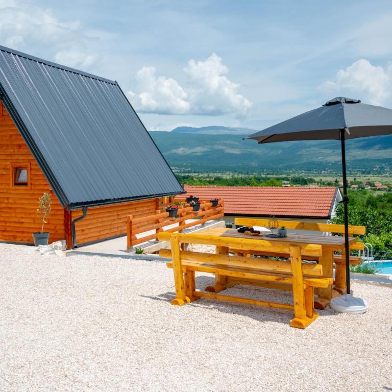 Sweet Cottage - One-Bedroom House - 34