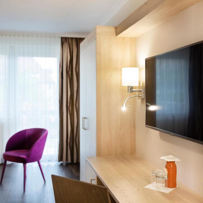Vitalhotel der Parktherme - inkl Thermeneintritt & Sauna - Familienzimmer mit Balkon - 5