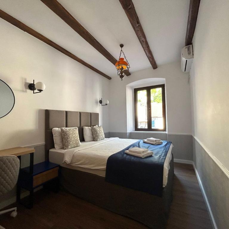 Kotor Nest - Apartment with Terrace - 10