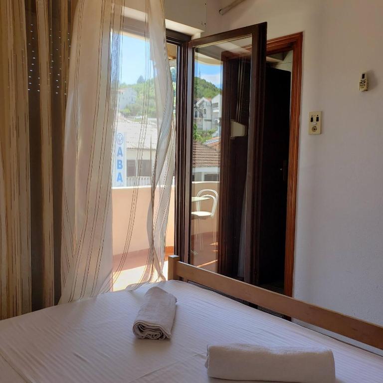 Brisku Rooms - Triple Room - 4