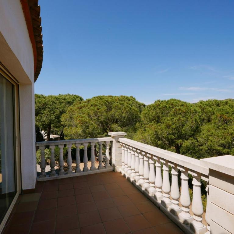 Villa Treehouse by Alvent Holidays - Casa - 40