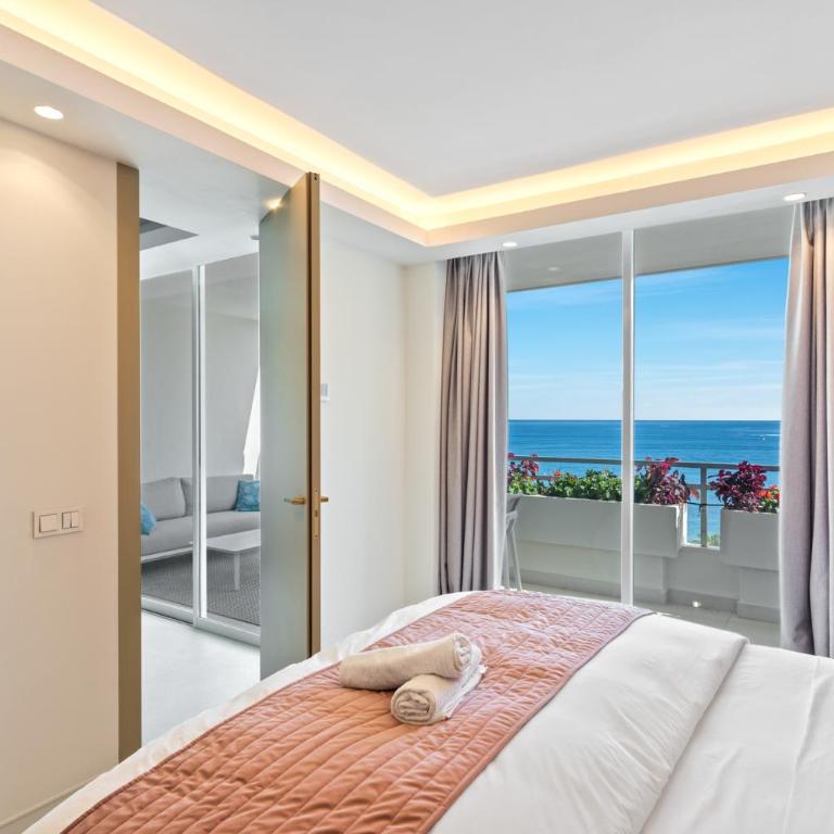 Fully renovated frontline flat - Apartamento de 2 dormitorios - 12