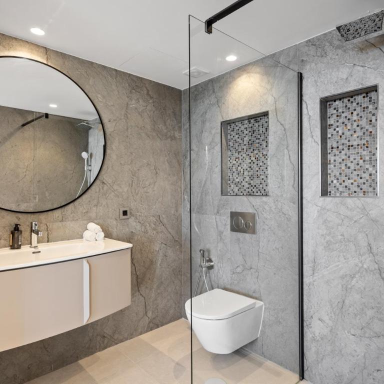 Fully renovated frontline flat - Apartamento de 2 dormitorios - 13