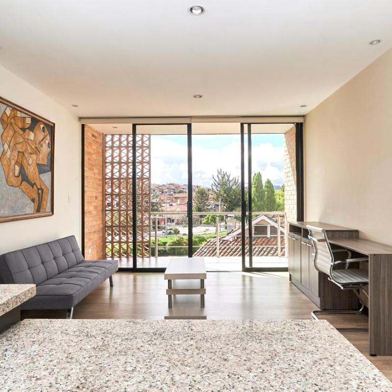 Hotel & Suites en Cuenca, Venue Batán - Suite con vistas al río - 7