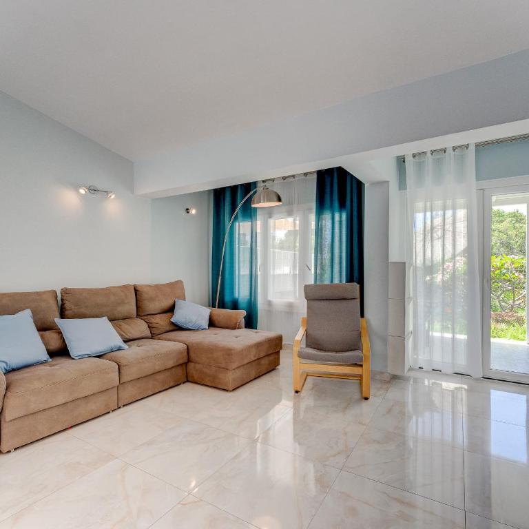 Beautiful bungalow in Island Village - Two-Bedroom Bungalow - 6