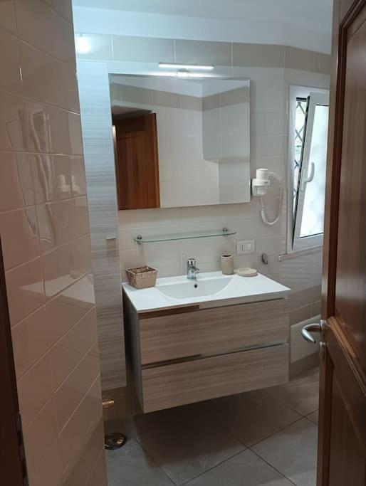 A casa di Laura - Appartamento con 2 Camere da Letto - 56