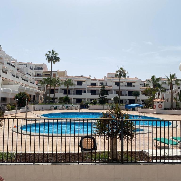 Apart Hotel 1 bed Apartment 8A1, Victoria Court 1, Los Cristianos, Tenerife - Habitación Doble Deluxe - 2 camas - 5