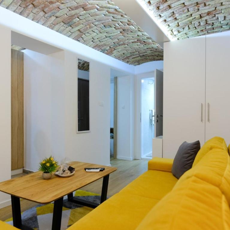 All seasons apartments Sarajevo with free parking - Apartment - 9