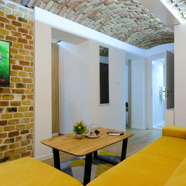 All seasons apartments Sarajevo with free parking - Apartment - 12