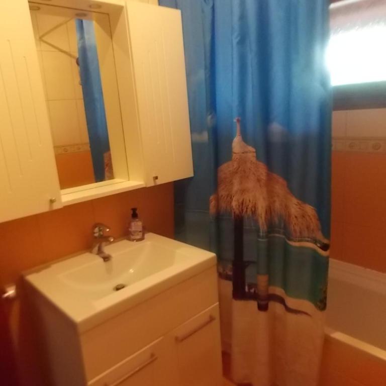 Kuća za odmor V&E - Three-Bedroom Villa - 9