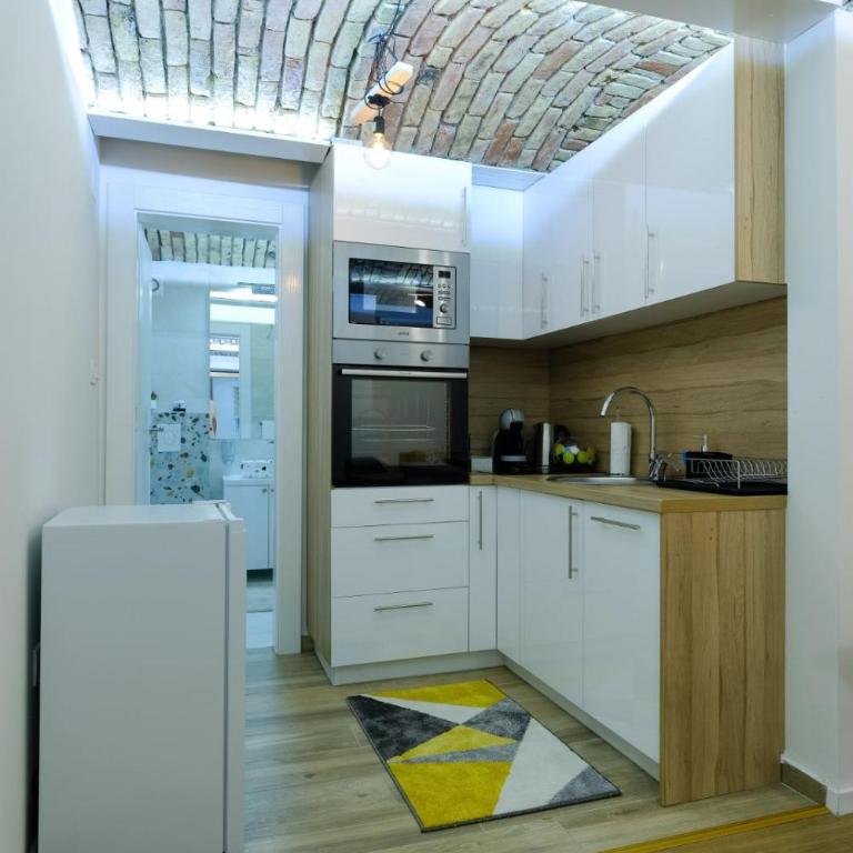 All seasons apartments Sarajevo with free parking - One-Bedroom Apartment - 20