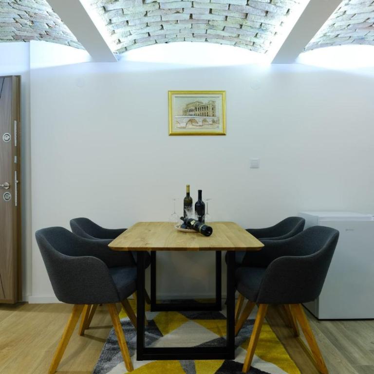 All seasons apartments Sarajevo with free parking - One-Bedroom Apartment - 30