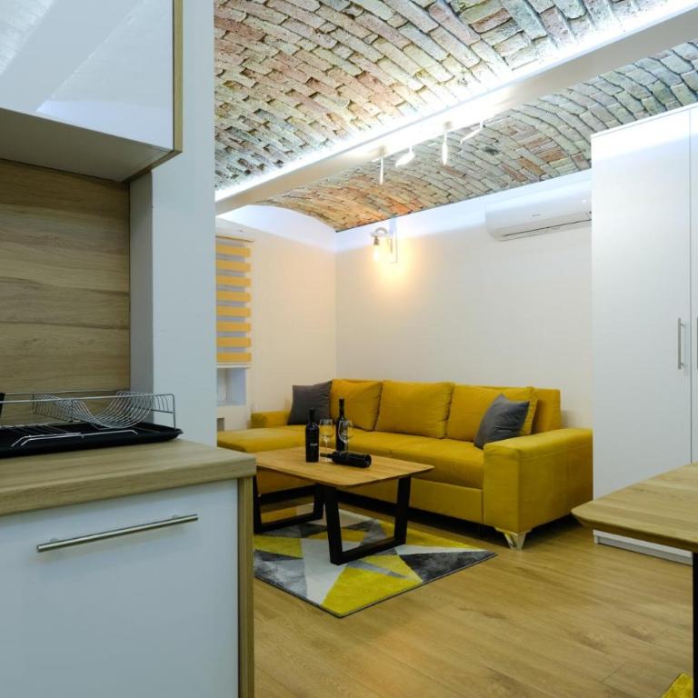 All seasons apartments Sarajevo with free parking - One-Bedroom Apartment - 27