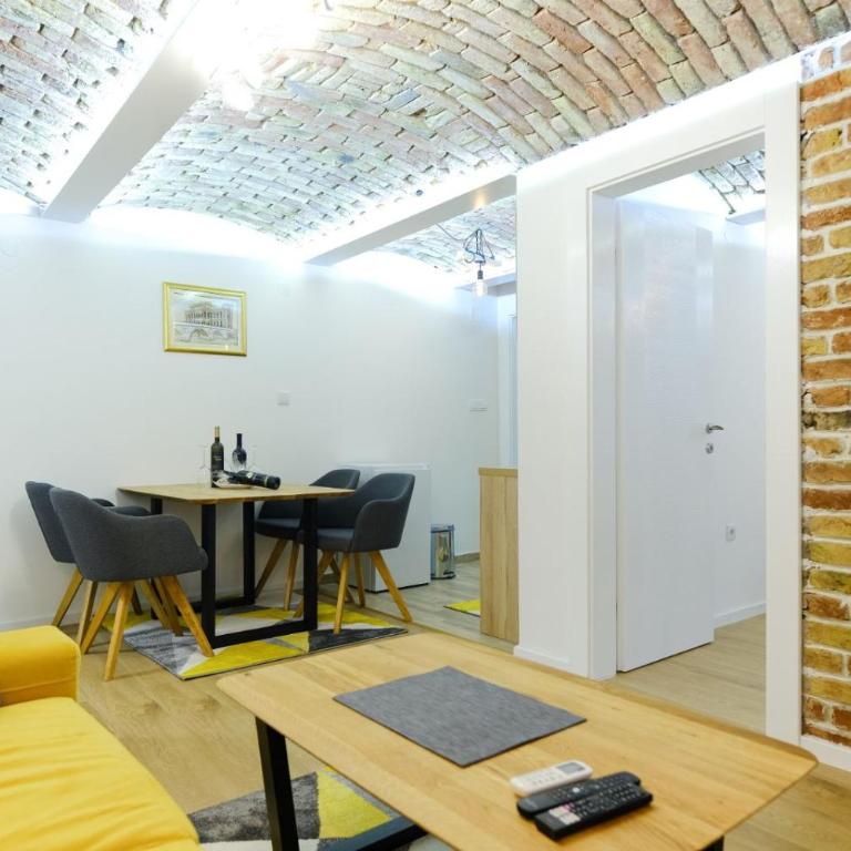 All seasons apartments Sarajevo with free parking - One-Bedroom Apartment - 36