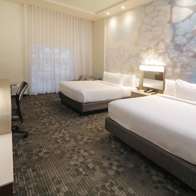 Courtyard Monterrey Airport - Queen Room with Two Queen Beds - 3