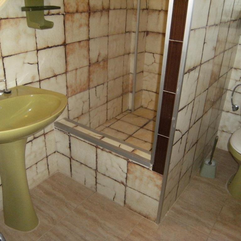 Villa Tonys - Two-Bedroom Apartment - 11