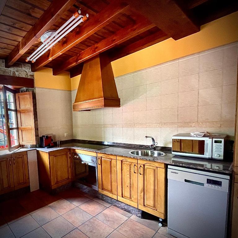 La Bolera - Casa Pandal - Five-Bedroom House - 3