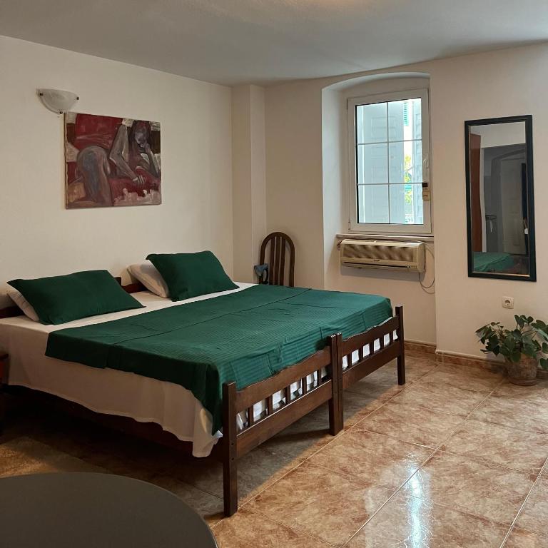 Old Town Escape - Central and Charming - One-Bedroom Apartment - 6