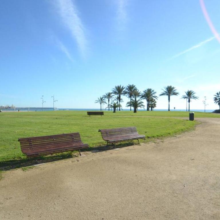 Piso delante de la playa La Pineda con 2 habitaciones - One-Bedroom Apartment - 20