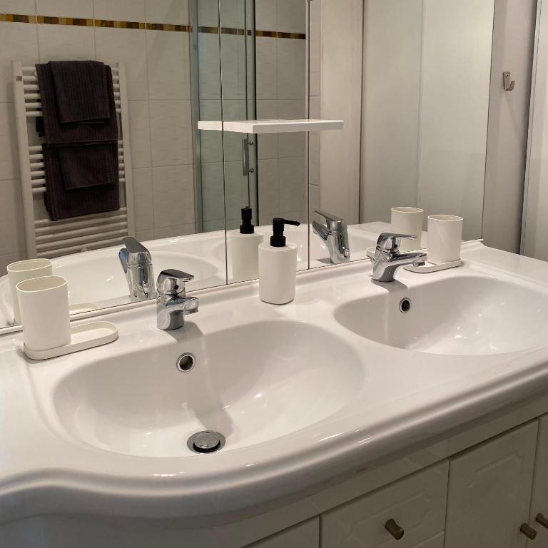 Ground Floor - Hauseman Building close to Thermes - Apartamento de 2 dormitorios - 24