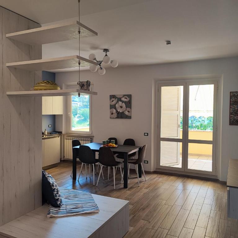 Italian Experience-CASA NADIA a pochi passi dal mare con garage, terrazza e sala giochi - Appartamento con 3 Camere da Letto - 13