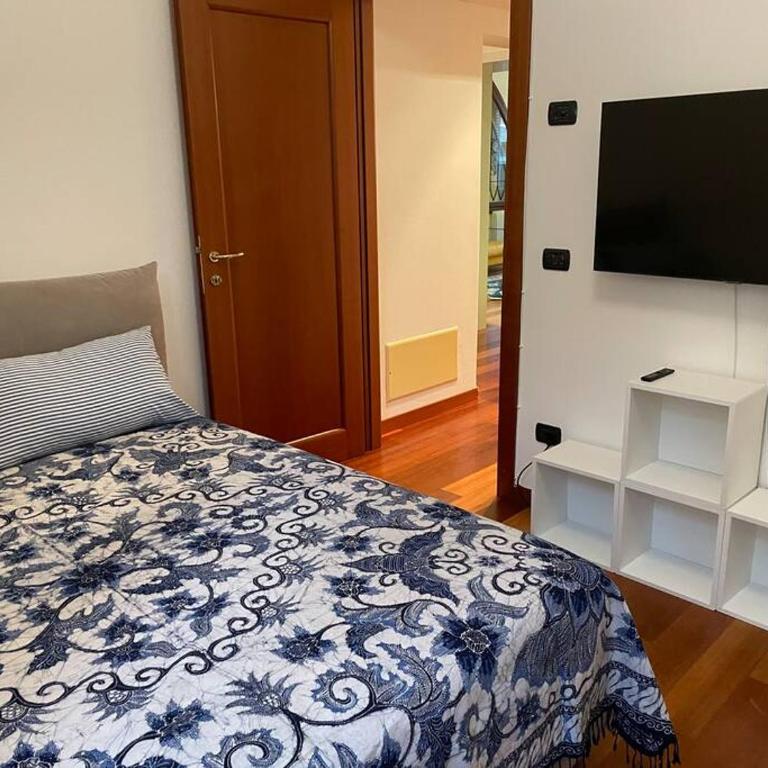 -Piazza Mazzini- 120 mq - 2 camere - 2 bagni e Garage - Appartamento con 2 Camere da Letto - 16