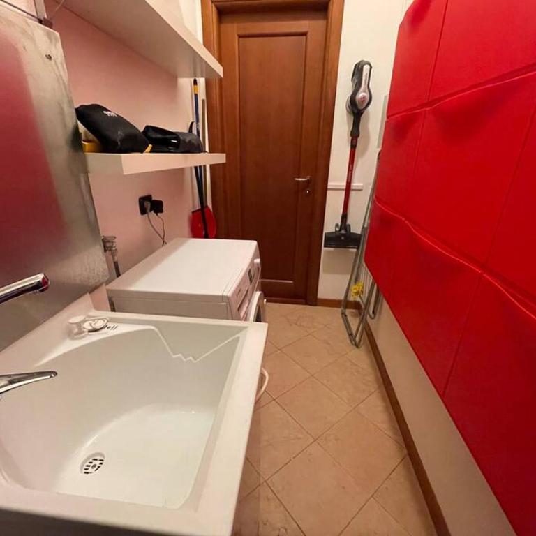 -Piazza Mazzini- 120 mq - 2 camere - 2 bagni e Garage - Appartamento con 2 Camere da Letto - 30