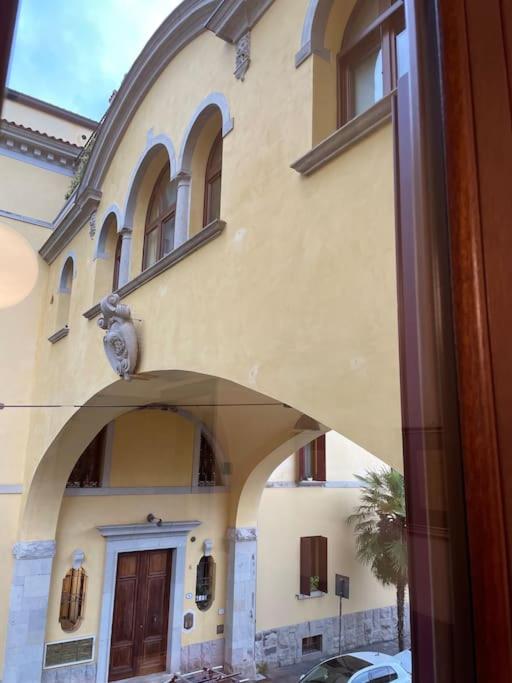 -Piazza Mazzini- 120 mq - 2 camere - 2 bagni e Garage - Appartamento con 2 Camere da Letto - 32