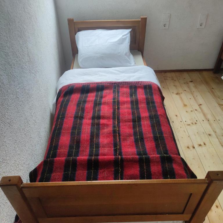 Vukov Konak - Wolf's lodge - Dvokrevetna Soba sa Zasebnim Krevetima i Pogledom na Vrt - 32