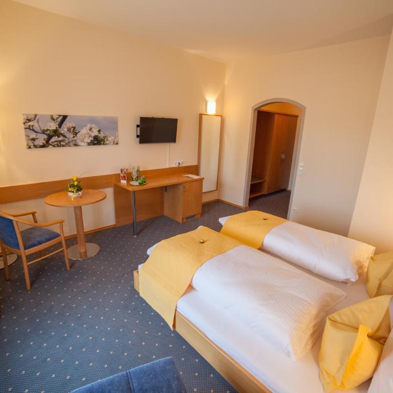 Gasthof Mauthner Zum Kirchenwirt - Hotel Garni - Doppelzimmer mit Balkon - 12