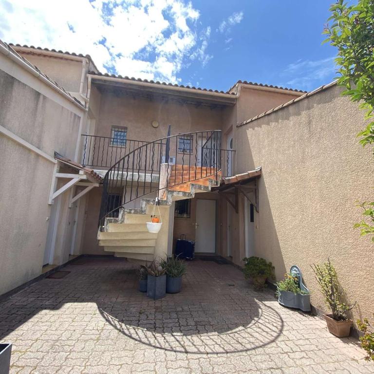 Sainte-Maxime: Appartement 2 pièces, proximité plage, parking inclus - FR-1-226-523 - Apartamento - 11
