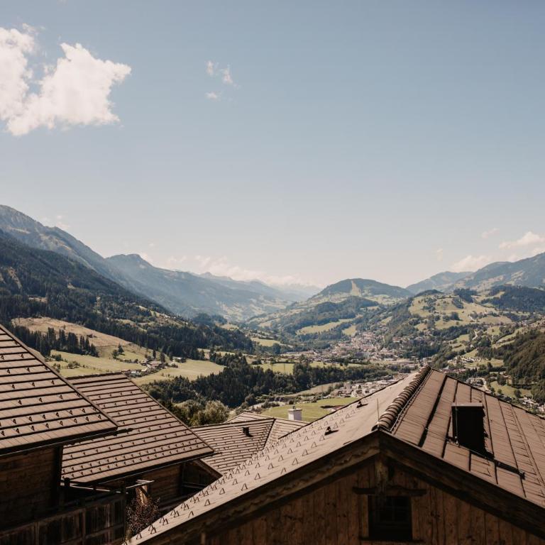 Chaletdorf BERGHERZ - Chalet mit 4 Schlafzimmern und Terrasse - 11